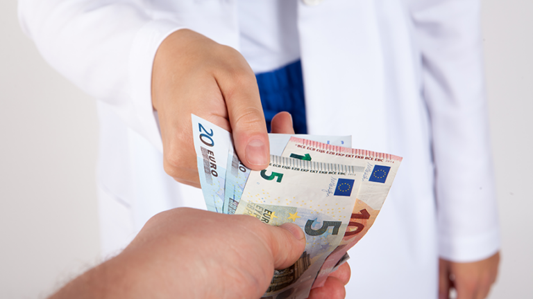 PJ-Ranking: Diese Kliniken zahlen am besten - Operation Karriere